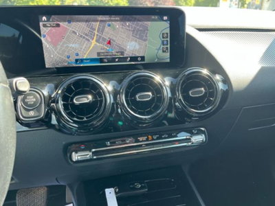 Mercedes-Benz GLA SUV 180 d Automatic Business (9)