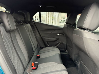 Peugeot 2008 PureTech 130 S&S EAT8 Allure Pack (20)