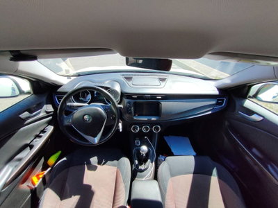 Alfa Romeo Giulietta 1.4 Turbo Distinctive Gpl 120cv E6 (10)