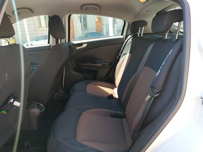 Alfa Romeo Giulietta 1.4 Turbo Distinctive Gpl 120cv E6 (18)