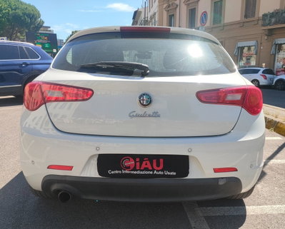 Alfa Romeo Giulietta 1.4 Turbo Distinctive Gpl 120cv E6 (8)