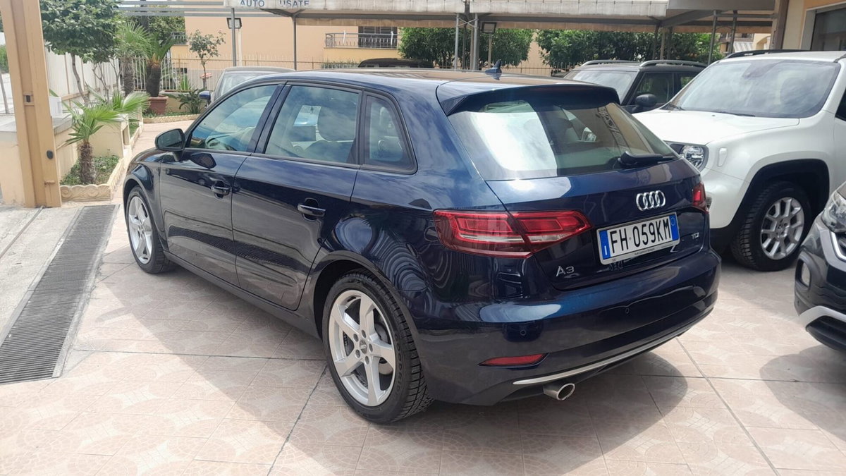 Audi A3 Sportback 1.6 TDI S tronic Sport (4)