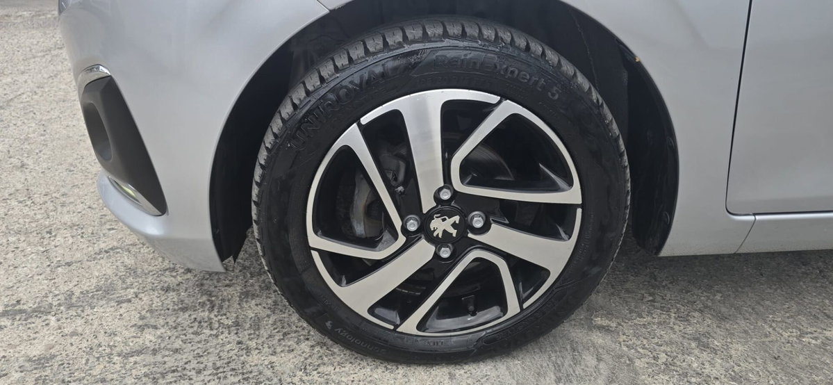 Peugeot 108 82 5 porte Allure (13)