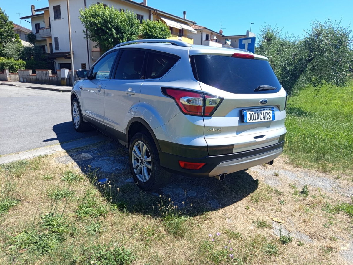 Ford Kuga 1.5 TDCI 120 CV S&S 2WD ST-Line (7)