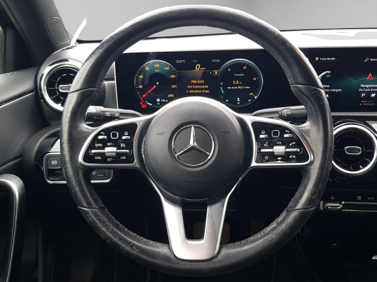 Mercedes-Benz Classe A 180 d Sport (10)