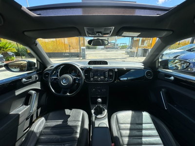 Volkswagen Maggiolino 1.6 TDI Design (14)