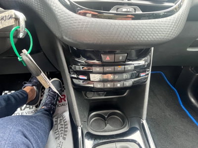 Peugeot 2008 100 Allure (14)
