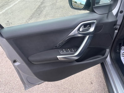 Peugeot 2008 100 Allure (8)