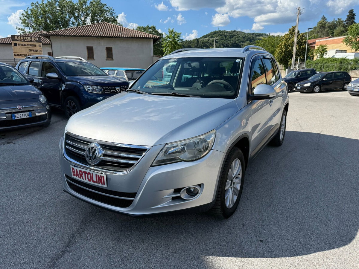 Volkswagen Tiguan 2.0 TDI DPF 4MOTION tiptronic Track & Field