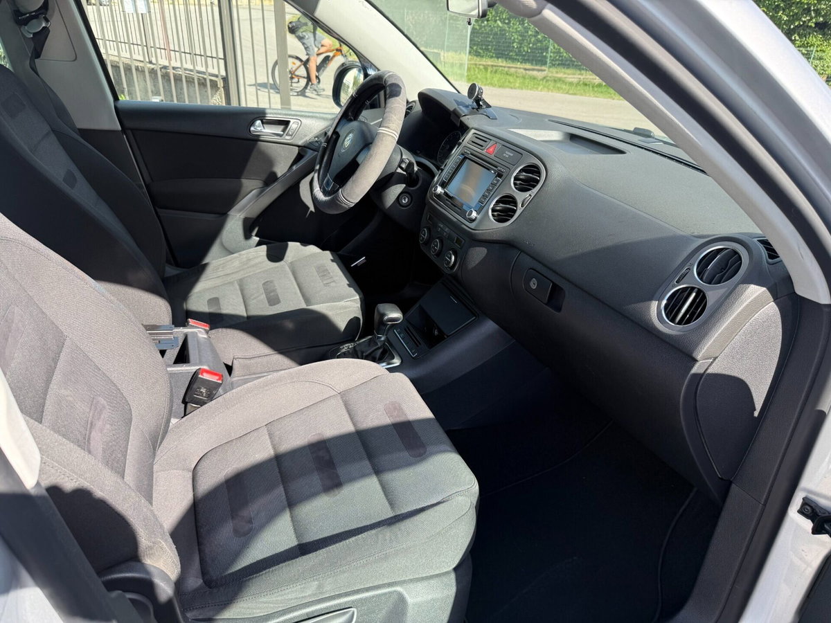 Volkswagen Tiguan 2.0 TDI DPF 4MOTION tiptronic Track & Field (11)