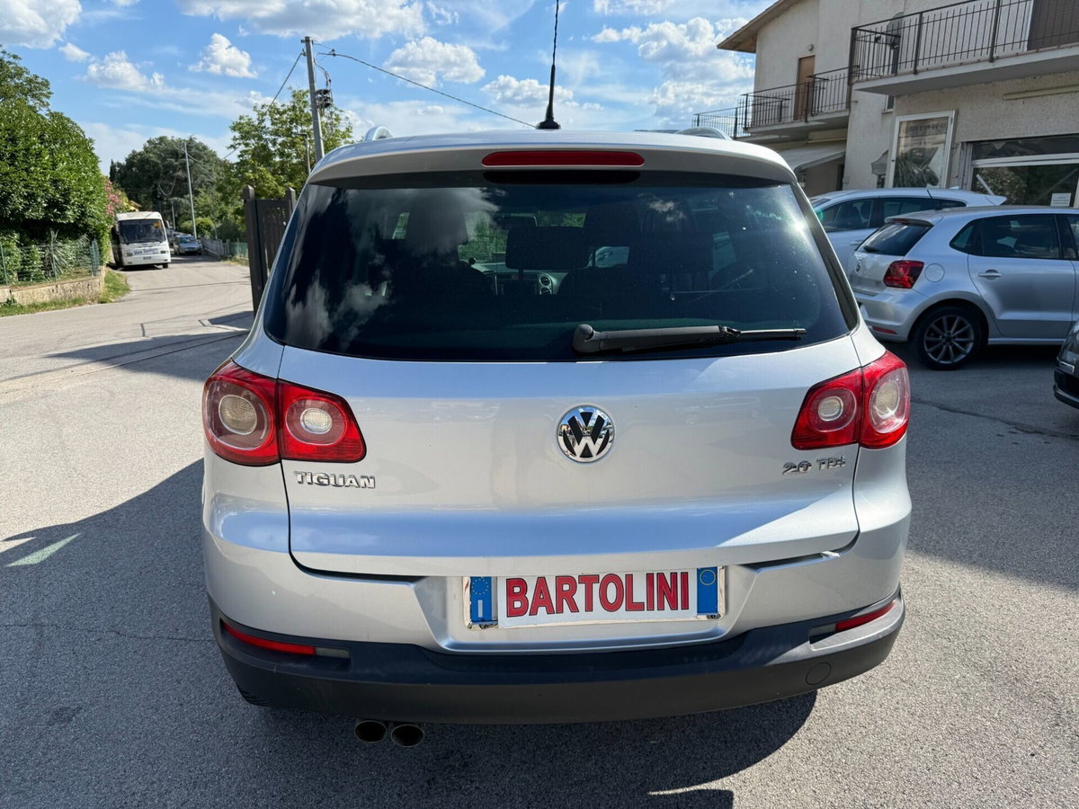 Volkswagen Tiguan 2.0 TDI DPF 4MOTION tiptronic Track & Field (5)