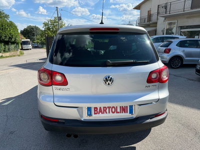 Volkswagen Tiguan 2.0 TDI DPF 4MOTION tiptronic Track & Field (5)