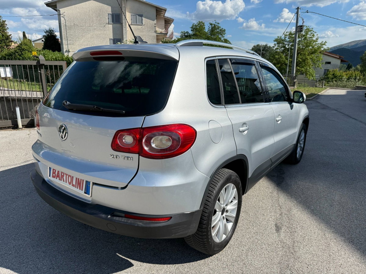 Volkswagen Tiguan 2.0 TDI DPF 4MOTION tiptronic Track & Field (6)