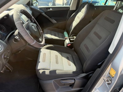 Volkswagen Tiguan 2.0 TDI DPF 4MOTION tiptronic Track & Field (8)