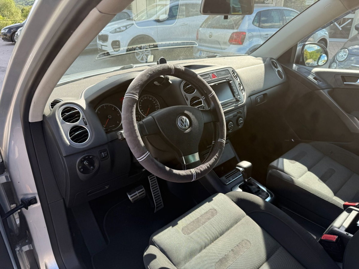 Volkswagen Tiguan 2.0 TDI DPF 4MOTION tiptronic Track & Field (9)