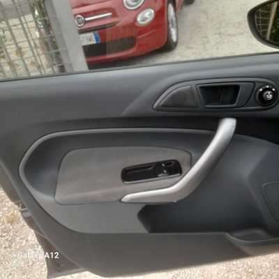 Ford Fiesta 1.2 82CV 5 porte (9)