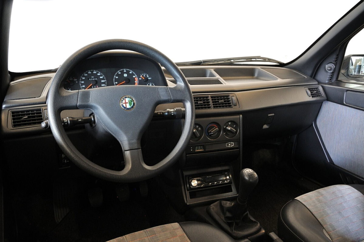 Alfa Romeo 155 1.8i Twin Spark cat (11)