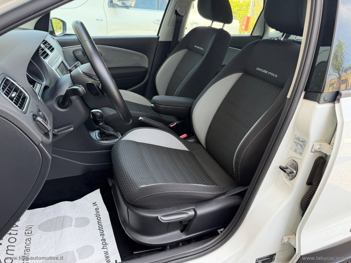 Volkswagen Polo Cross 1.4 TDI DSG BlueMotion Technology (11)