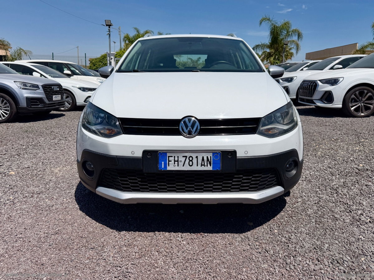 Volkswagen Polo Cross 1.4 TDI DSG BlueMotion Technology (2)