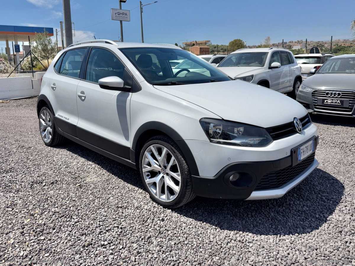 Volkswagen Polo Cross 1.4 TDI DSG BlueMotion Technology (3)