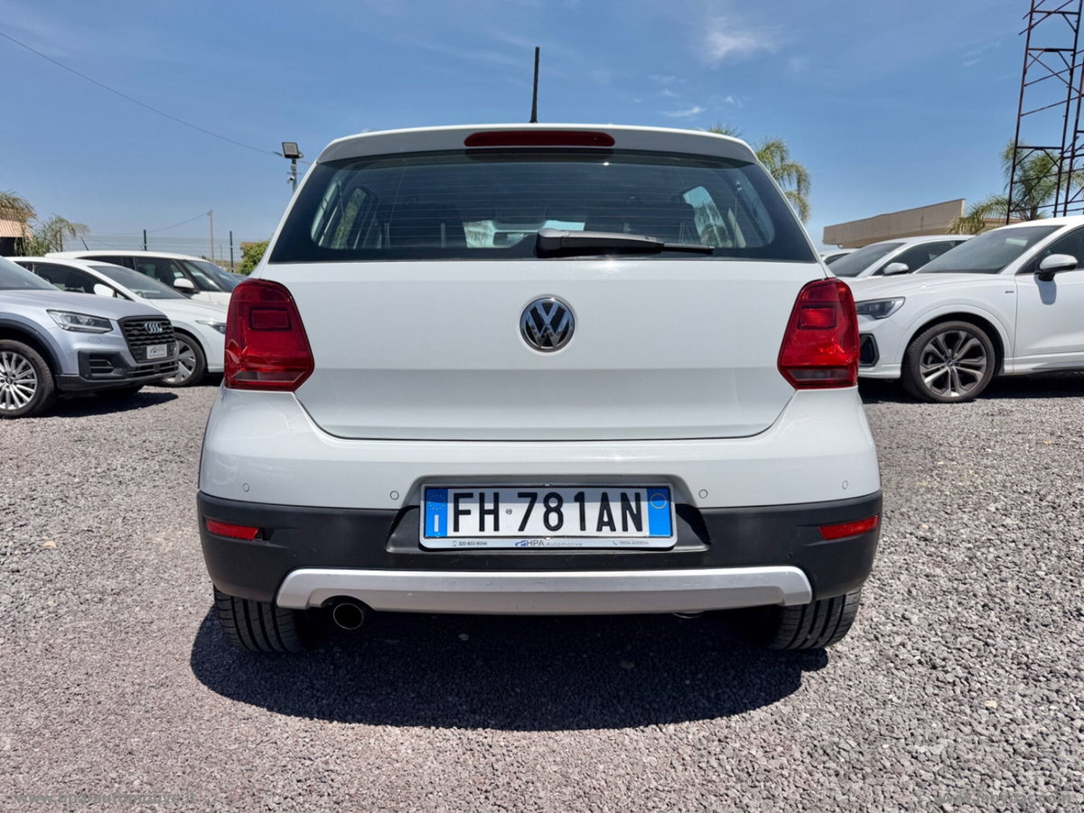 Volkswagen Polo Cross 1.4 TDI DSG BlueMotion Technology (5)