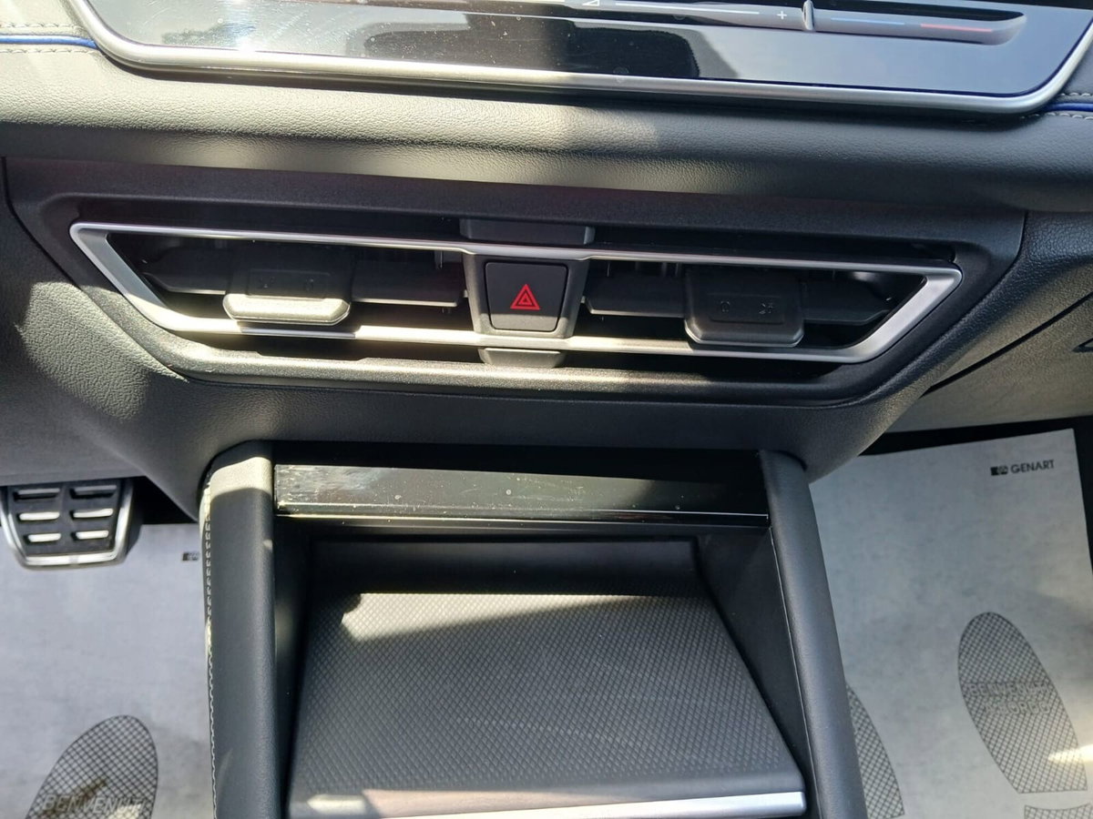 Volkswagen Tiguan 2.0 tdi R-Line 150cv dsg (13)