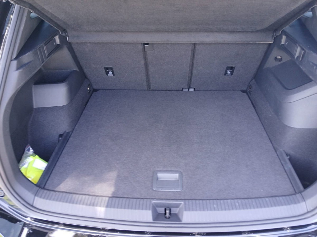 Volkswagen Tiguan 2.0 tdi R-Line 150cv dsg (16)