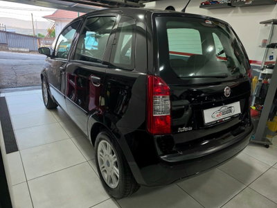 Fiat Idea 1.2 16V BlackLabel (4)