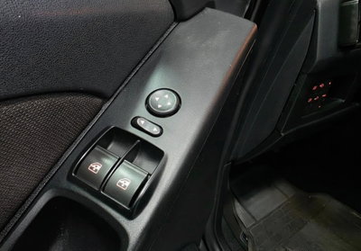 Fiat Idea 1.2 16V BlackLabel (7)