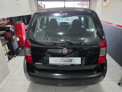 Fiat Idea 1.2 16V BlackLabel (9)