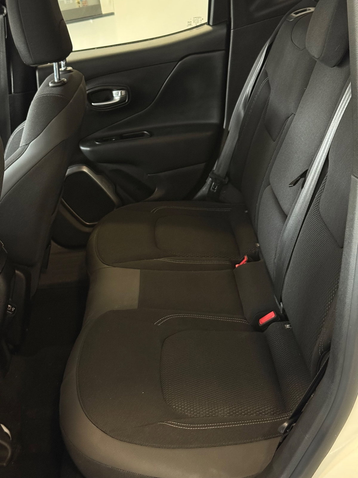 Jeep Renegade 1.6 Mjt 120 CV Limited (10)