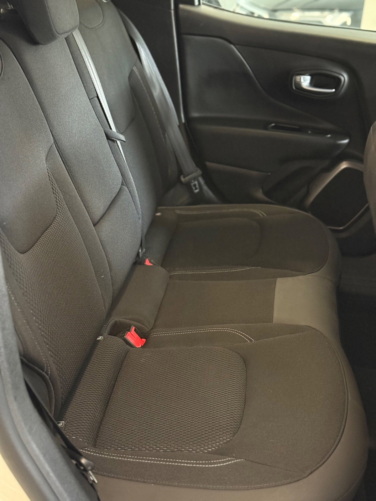 Jeep Renegade 1.6 Mjt 120 CV Limited (13)