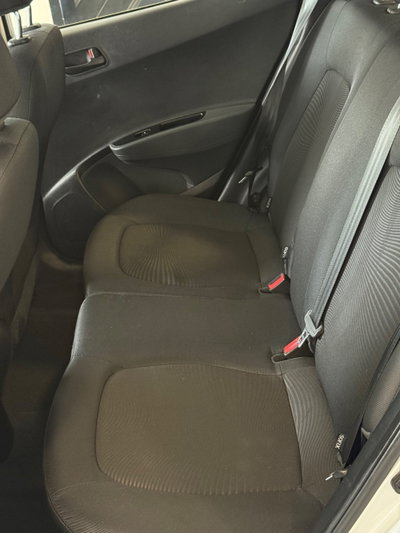 Hyundai i10 1.0 LPGI Econext Login (10)