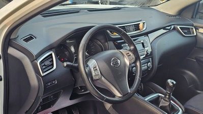 Nissan Qashqai 1.5 dCi Acenta (9)
