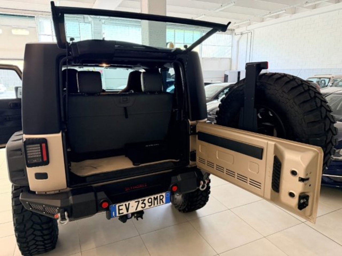 Jeep Wrangler Unlimited 2.8 CRD DPF Rubicon Auto (12)