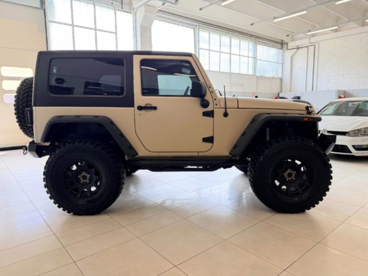 Jeep Wrangler Unlimited 2.8 CRD DPF Rubicon Auto (4)
