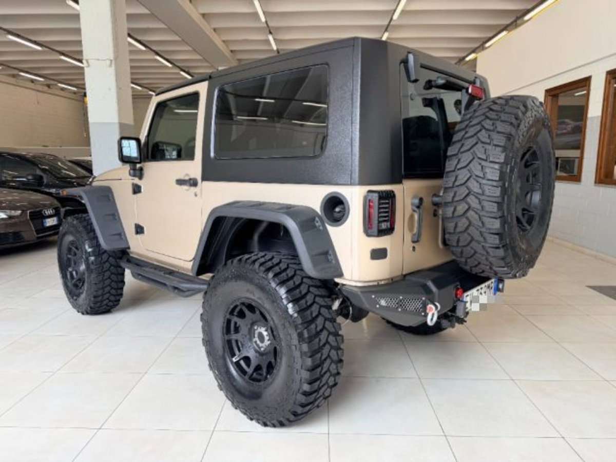 Jeep Wrangler Unlimited 2.8 CRD DPF Rubicon Auto (7)