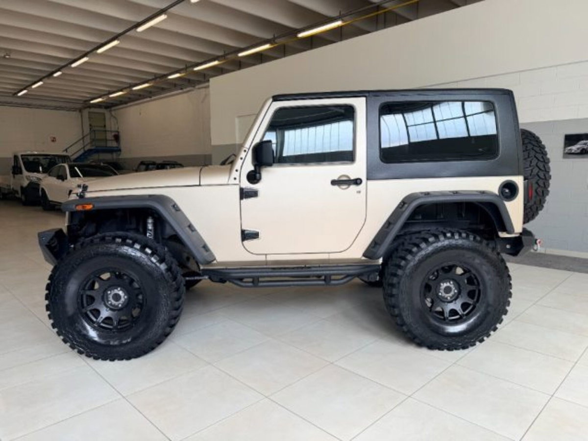 Jeep Wrangler Unlimited 2.8 CRD DPF Rubicon Auto (8)