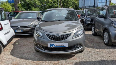 Lancia Ypsilon 1.0 FireFly 5 porte S&S Hybrid Ecochic Gold (2)