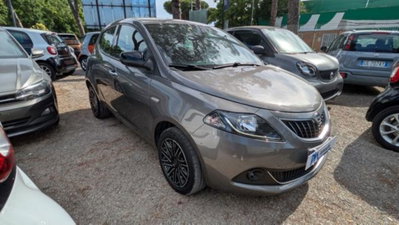 Lancia Ypsilon 1.0 FireFly 5 porte S&S Hybrid Gold Plus (3)