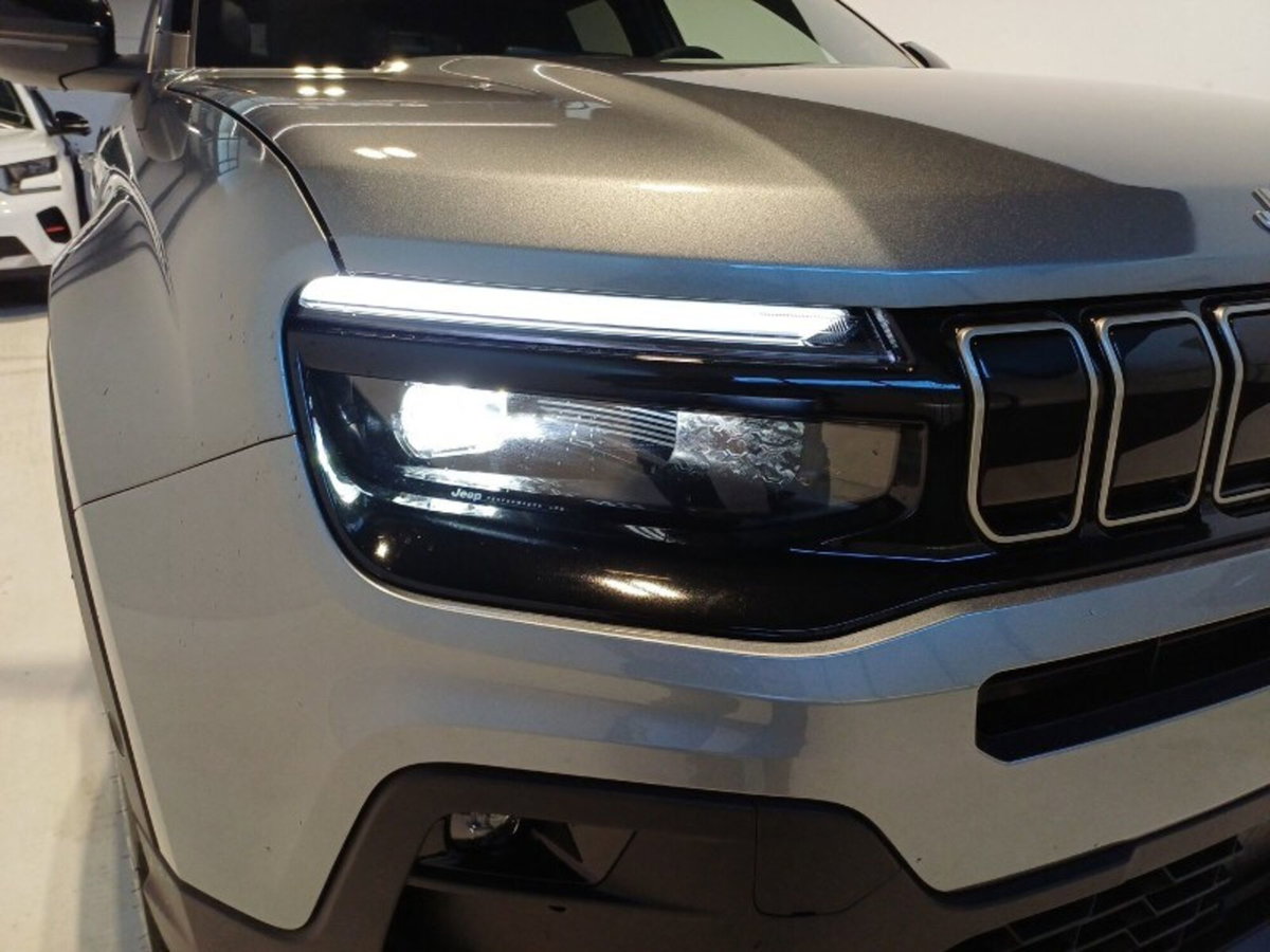 Jeep Avenger 1.2 turbo e-hybrid mhev Summit fwd 110cv edct6 (12)