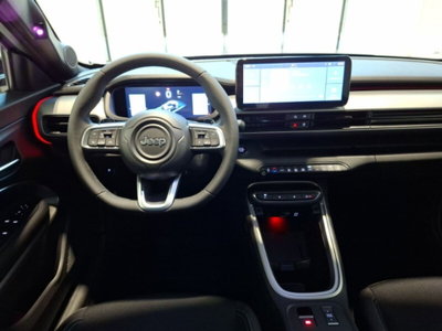 Jeep Avenger 1.2 turbo e-hybrid mhev Summit fwd 110cv edct6 (12)