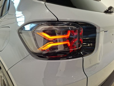 Jeep Avenger 1.2 turbo e-hybrid mhev Summit fwd 110cv edct6 (10)