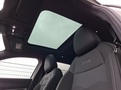 Jeep Avenger 1.2 turbo e-hybrid mhev Summit fwd 110cv edct6 (11)