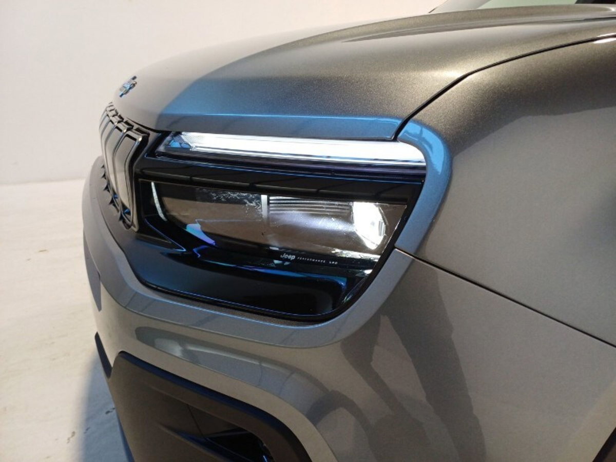 Jeep Avenger 1.2 turbo e-hybrid mhev Summit fwd 110cv edct6 (11)