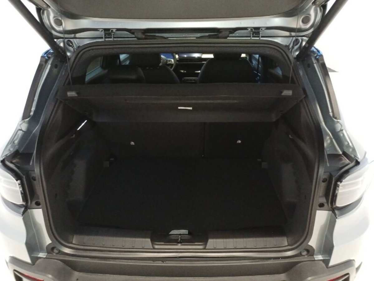 Jeep Avenger 1.2 turbo e-hybrid mhev Summit fwd 110cv edct6 (8)