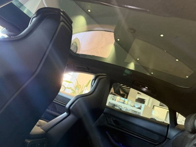 Porsche Taycan 4S (16)