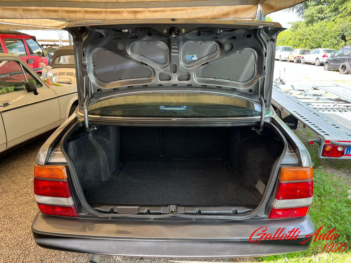 Lancia Thema i.e. turbo 16V (14)