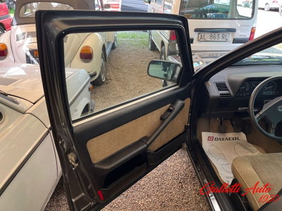 Lancia Thema i.e. turbo 16V (16)