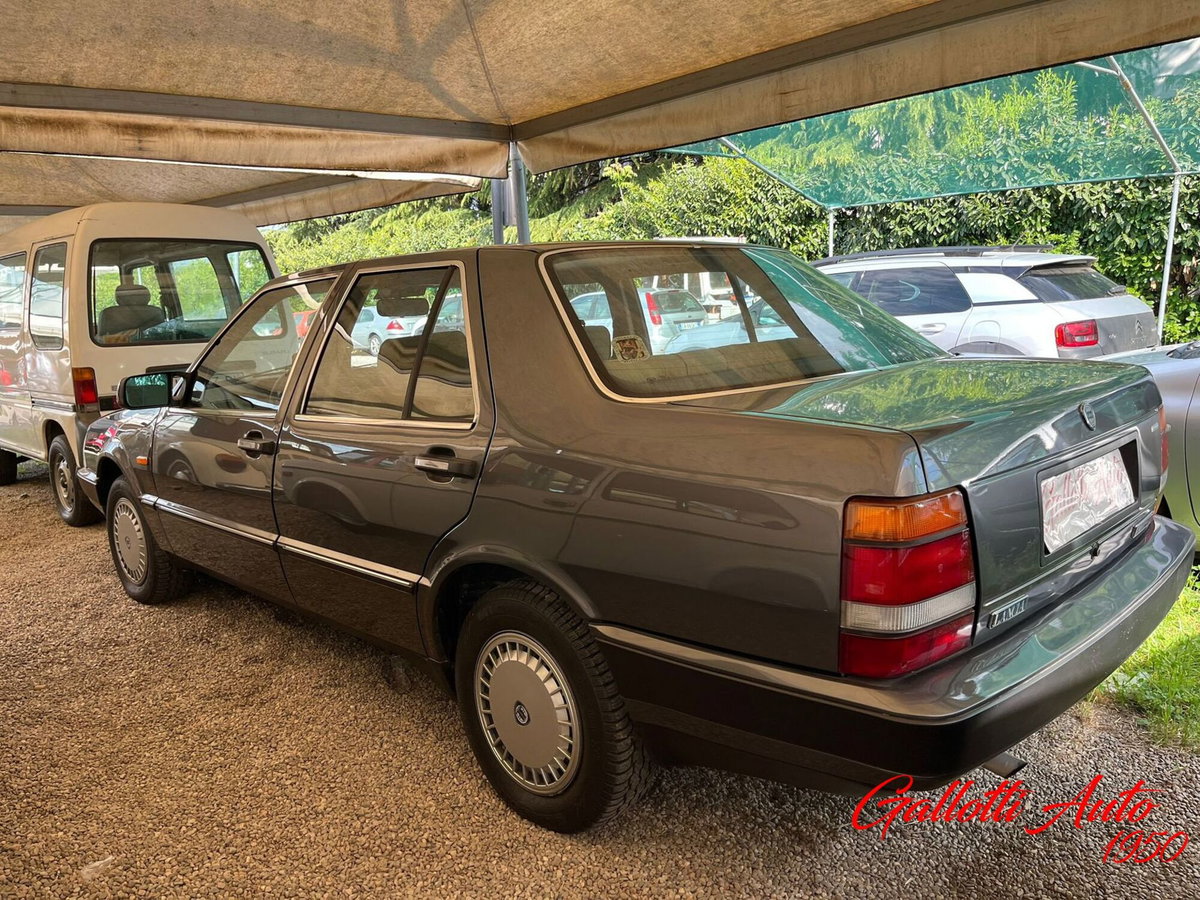 Lancia Thema i.e. turbo 16V (2)